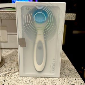 NIB Nu Skin LumiSpa